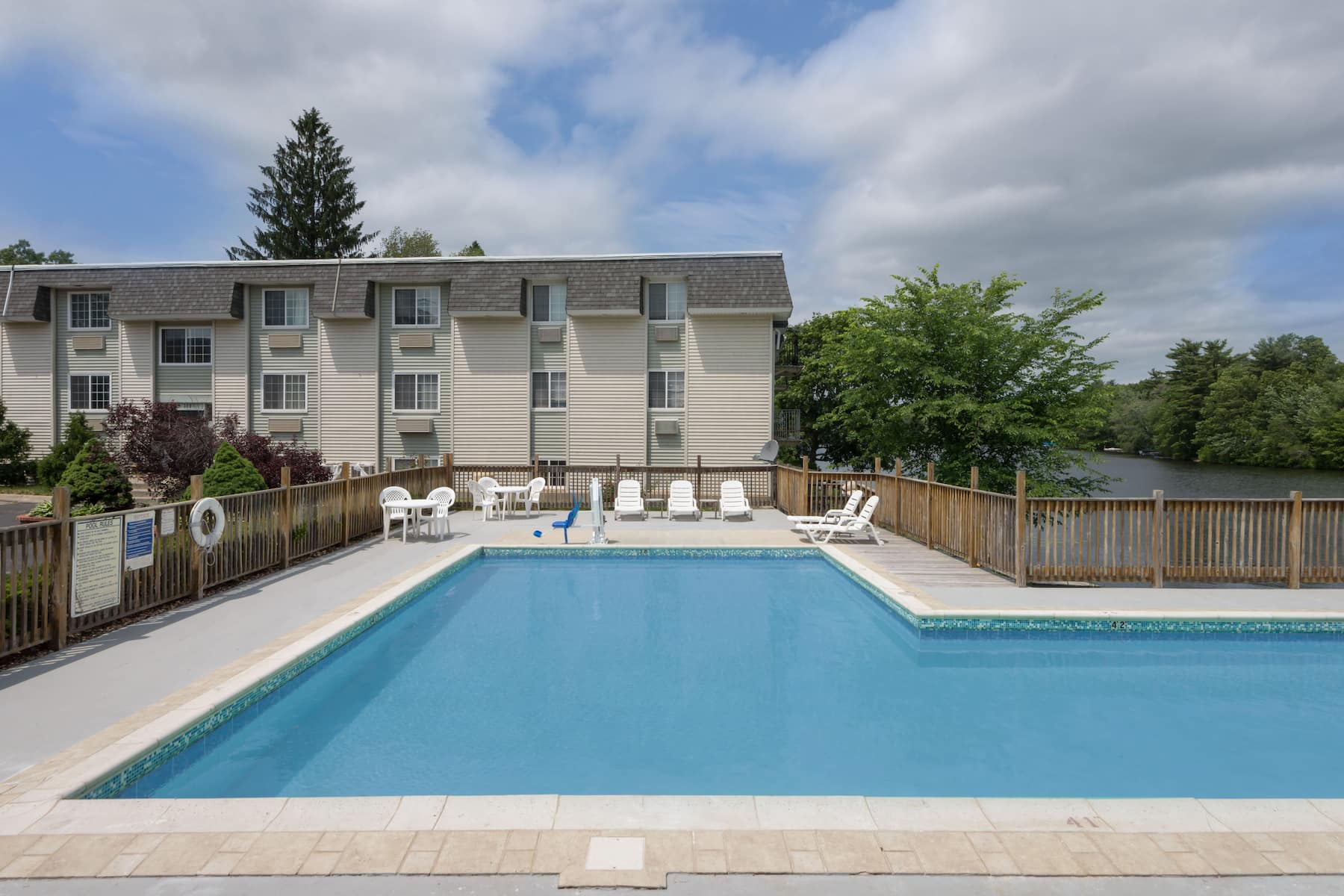 Outdoor swimming pool